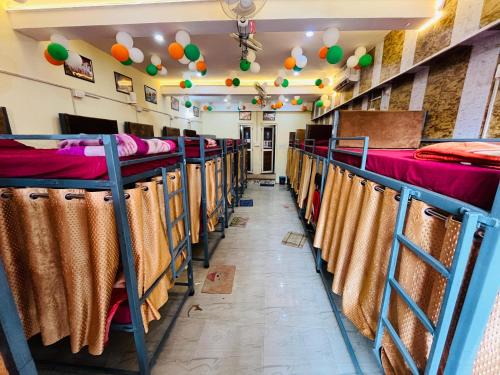 Vrindavan Hostel | Shri mohan dham dormitory