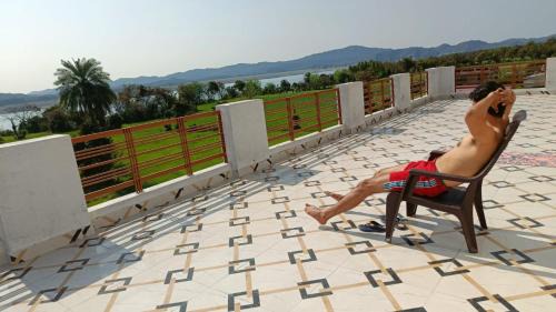 Kathua House | SKYLINE LAKEVIEW Homestay lounge