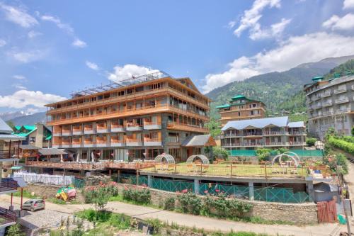 Gadherni Resort | Snow Flakes Resort And Spa Centrally Heated Luxury Resort