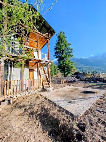 Kullu House | Solriddim Cafe & Stays