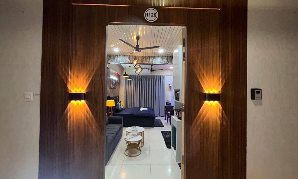 Zirakpur Apartment | Spacious 1bhk for 6 Guests King & Sofa Beds Zirakpur,chandigarh,mohali,tricity