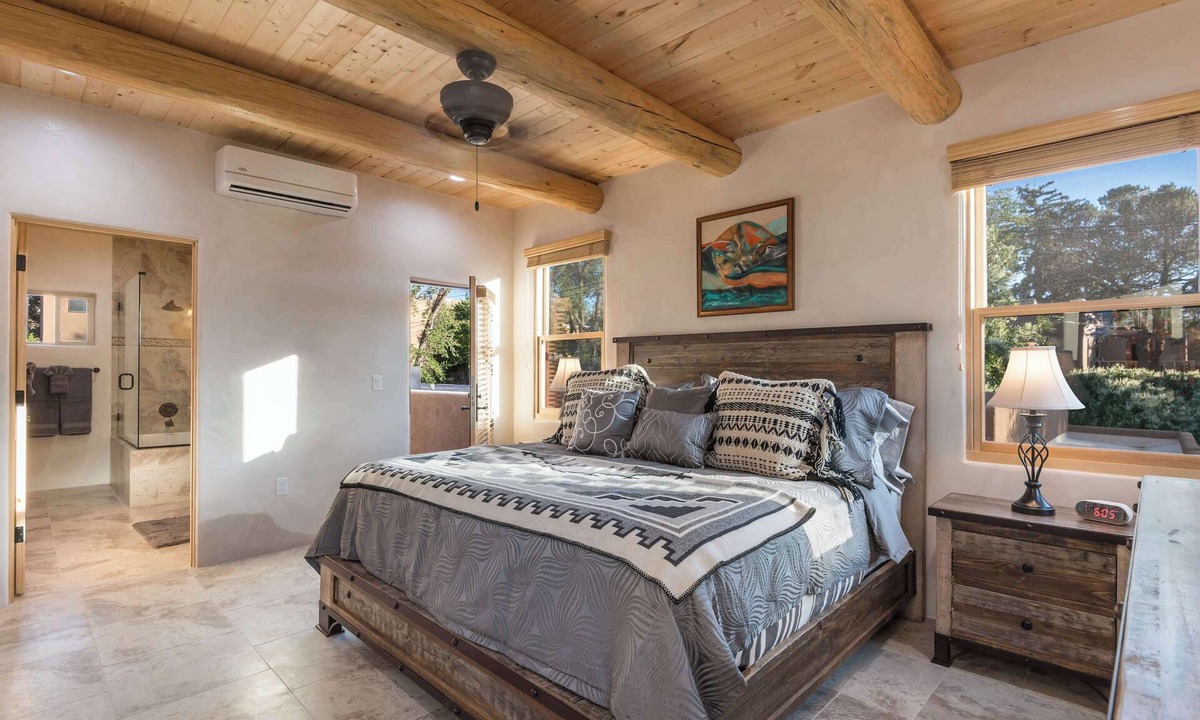 Northeast Santa Fe House | Spacious Family Home, Walk to Plaza and Fort Marcy