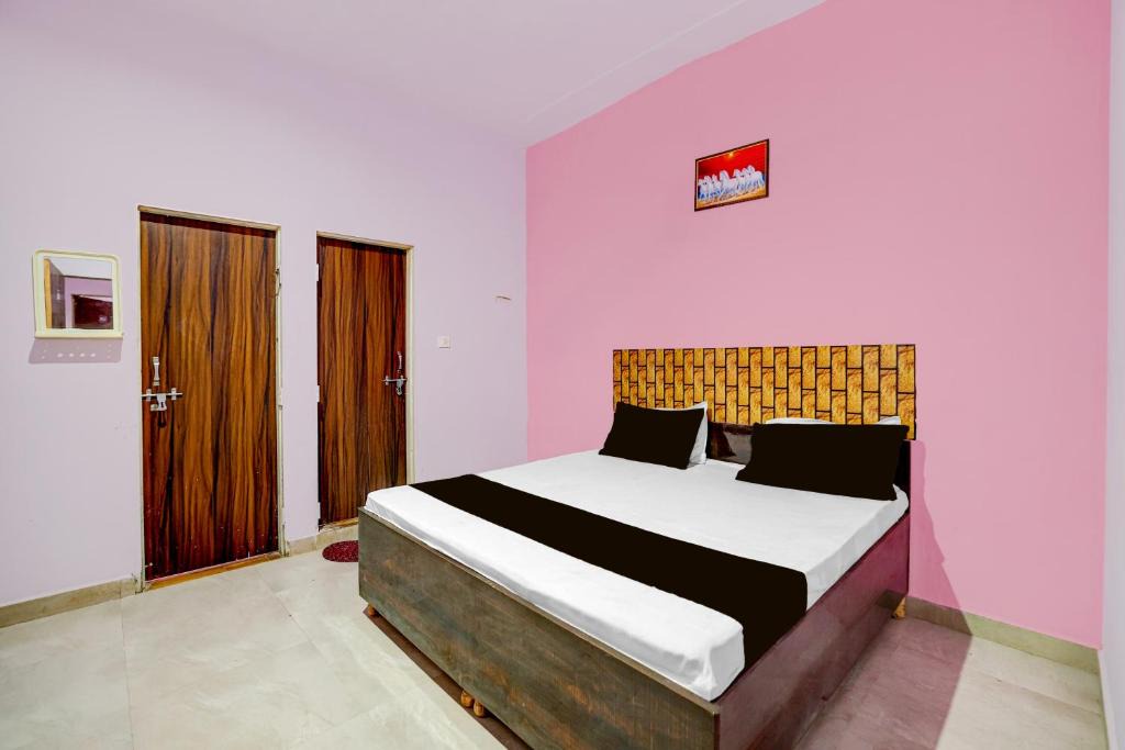 Neemrana Hotel | Spot On Neemrana Guest House & Pg