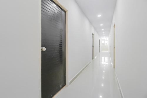 Hyderabad Hotel | SPOT ON Pnd Complex