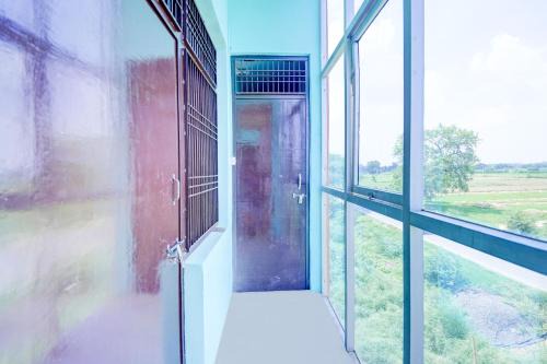 Atrauli Hotel | SPOT ON SKY BLUE HOTEL