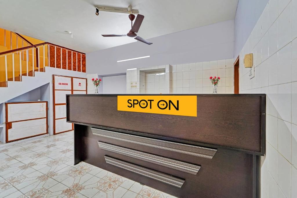 Viluppuram Hotel | SPOT ON Sri Sakthi Guest House