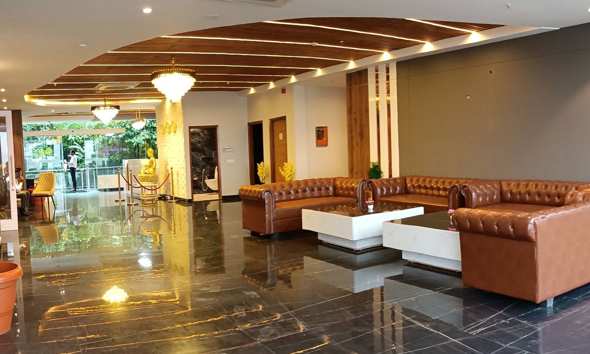 Chachyot Hotel | SPT Clarks Inn Suite Mandi