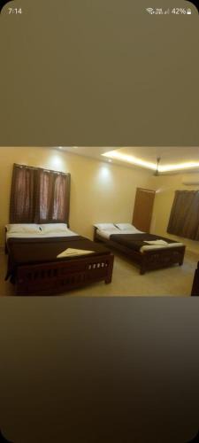 Tiruchendur Hotel | Sri Kumaran Lodge & Hall