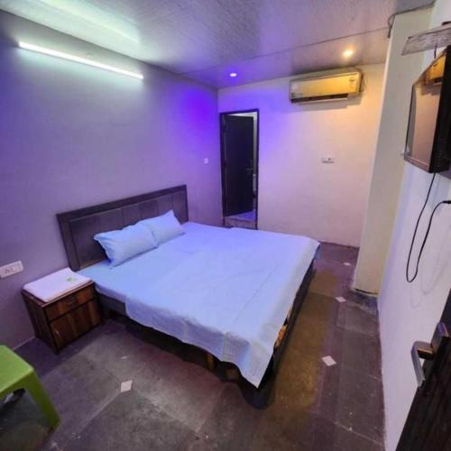 Charbagh Hotel | Srt rajput hotel Subhash Marg Charbhag Lucknow