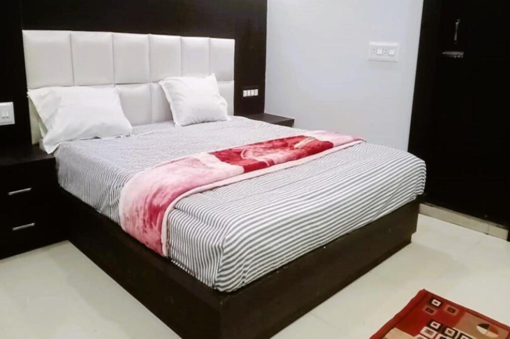 Bolpur Hotel | STAYMAKER Aurovil Hotel and Restaurant