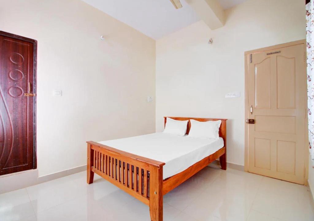 Tirthalli Hotel | STAYMAKER Sri Annapoorneshwari Residency