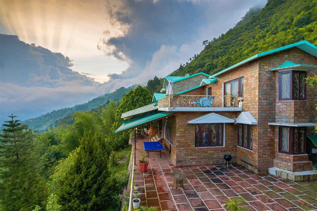 Bhimtal Villa | StayVista at Heaven On Hills