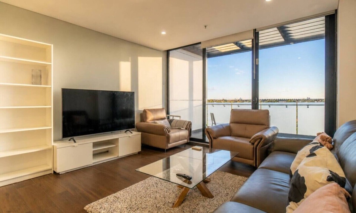 Sydney Olympic Park Apartment | Stylish 2BR Olympic Park | Pool, Gym & Parking