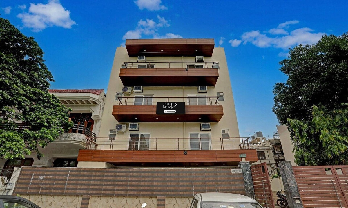 Noida House | Super Collection O Sector 55 Noida