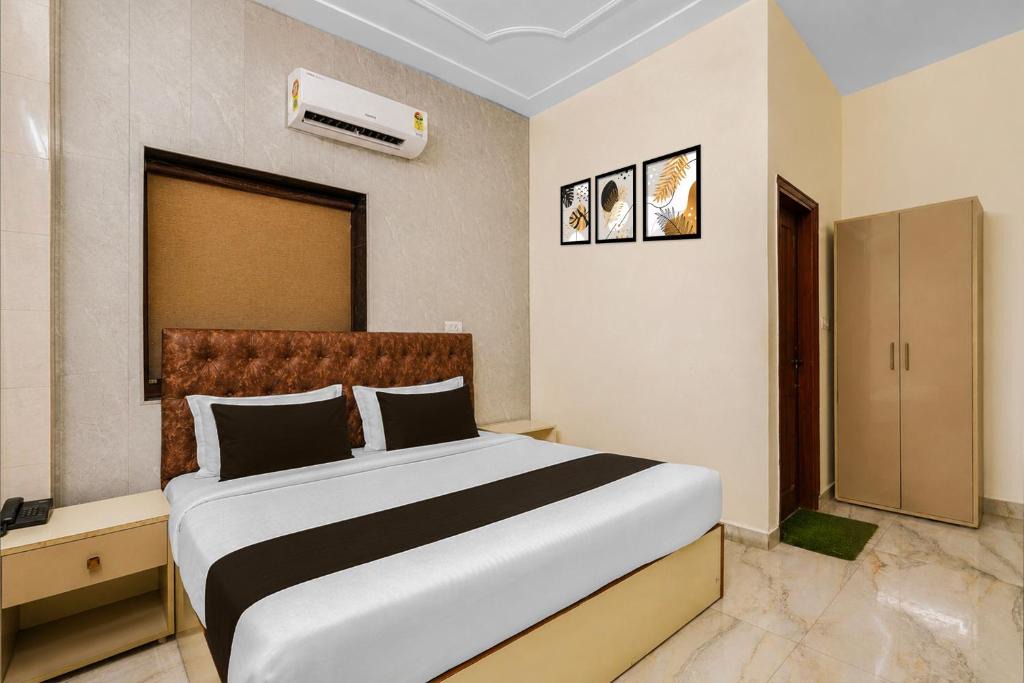 Mohali Hotel | Super Collection O Sector 78 Mohali Formerly Hotel Prince