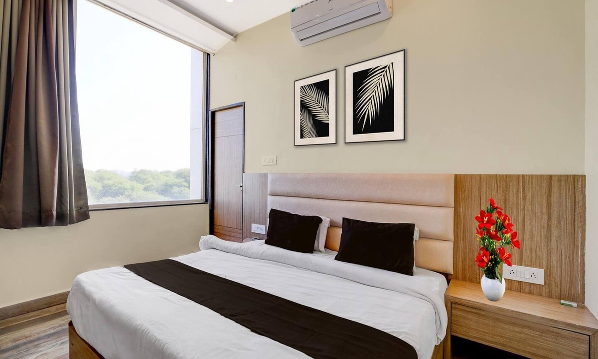 Ujjain House | Super Townhouse Mahamrityunjay Dwar