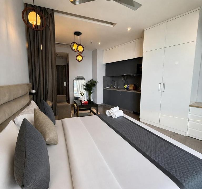 Noida Apartment | Supernova Spira Stayz 30th Floor in Noida
