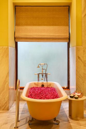 Varanasi Hotel | Taj Nadesar Palace