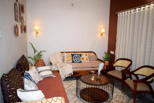Ujjain Apartment | Tatva by Navkar Homes - GF Lux 2BHK - 1km to Mahakal