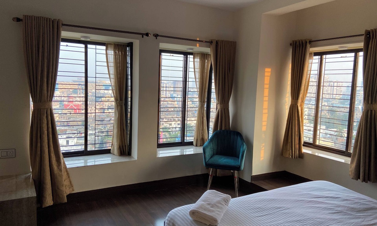 Ballygunge Bed & Breakfast | The Aster Penthouse