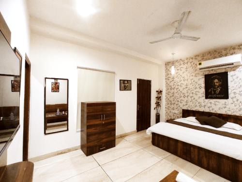 Ludhiana Hotel | THE BELLA CIAOO - By Sky Hotels & Homestays