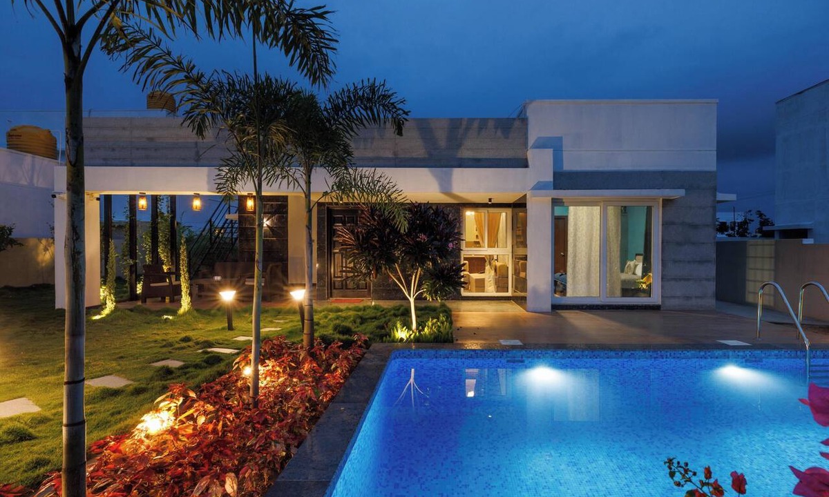 Hosur Apartment | The Blue Orchard Private Pool Lawn 1hr HSR