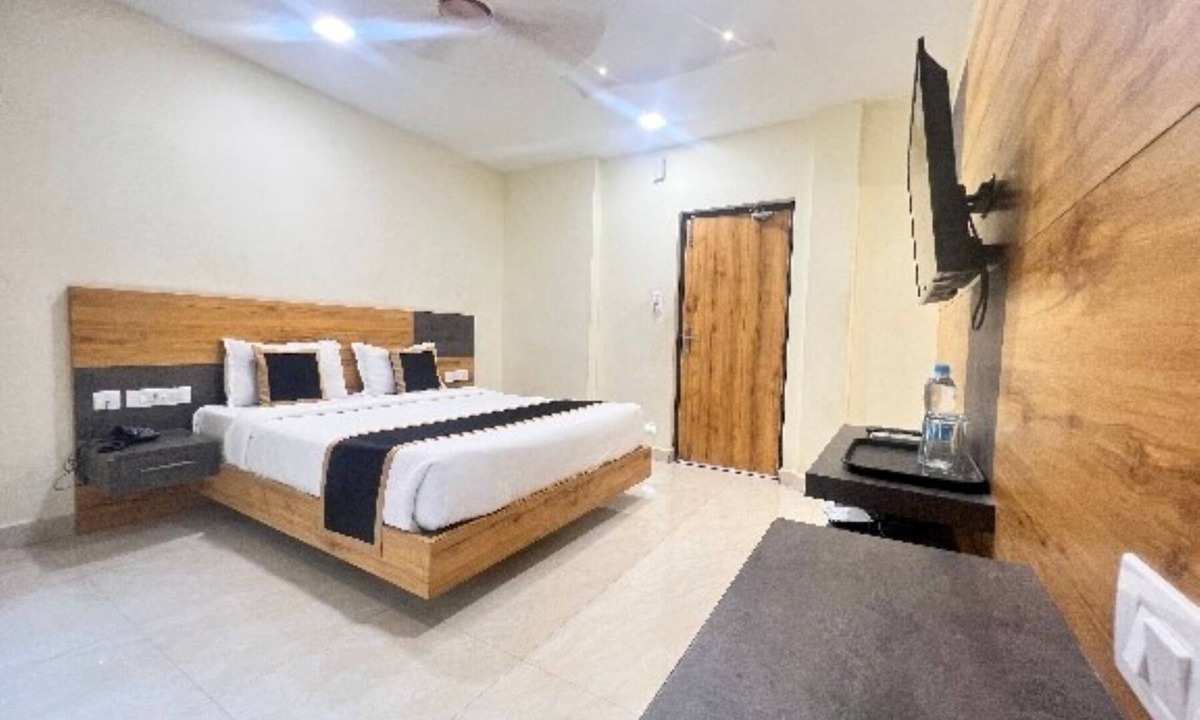 Manali Hotel | The Chiraag Inn