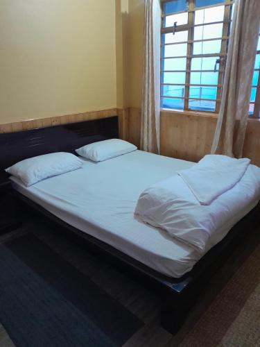 Karsiyang House | the DEW DROP HOME STAY