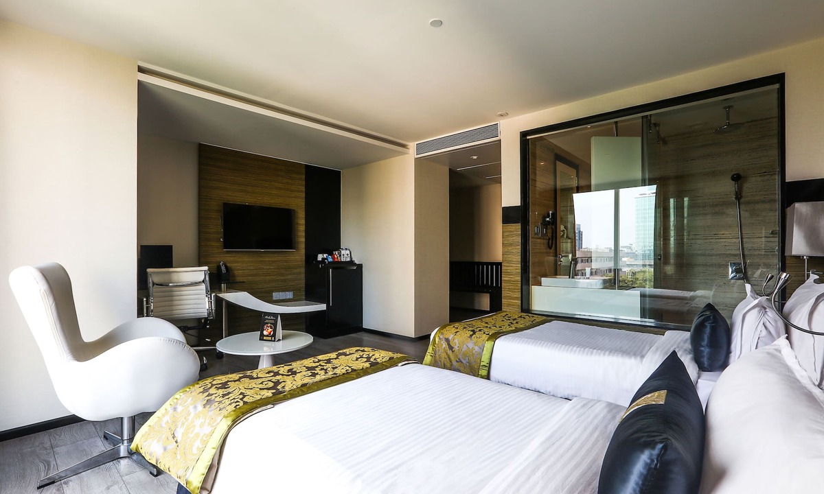 Andheri West Hotel | The Empresa Hotel