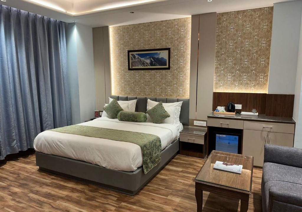 Srinagar Hotel | The Grand Mamta