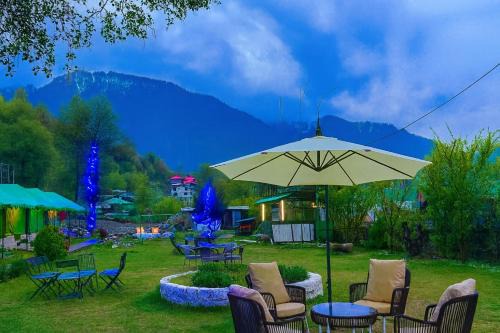 Gadherni Hotel | The Himalayan Swiss Cottage with Bonfire, Manali - A Riverside Retreat