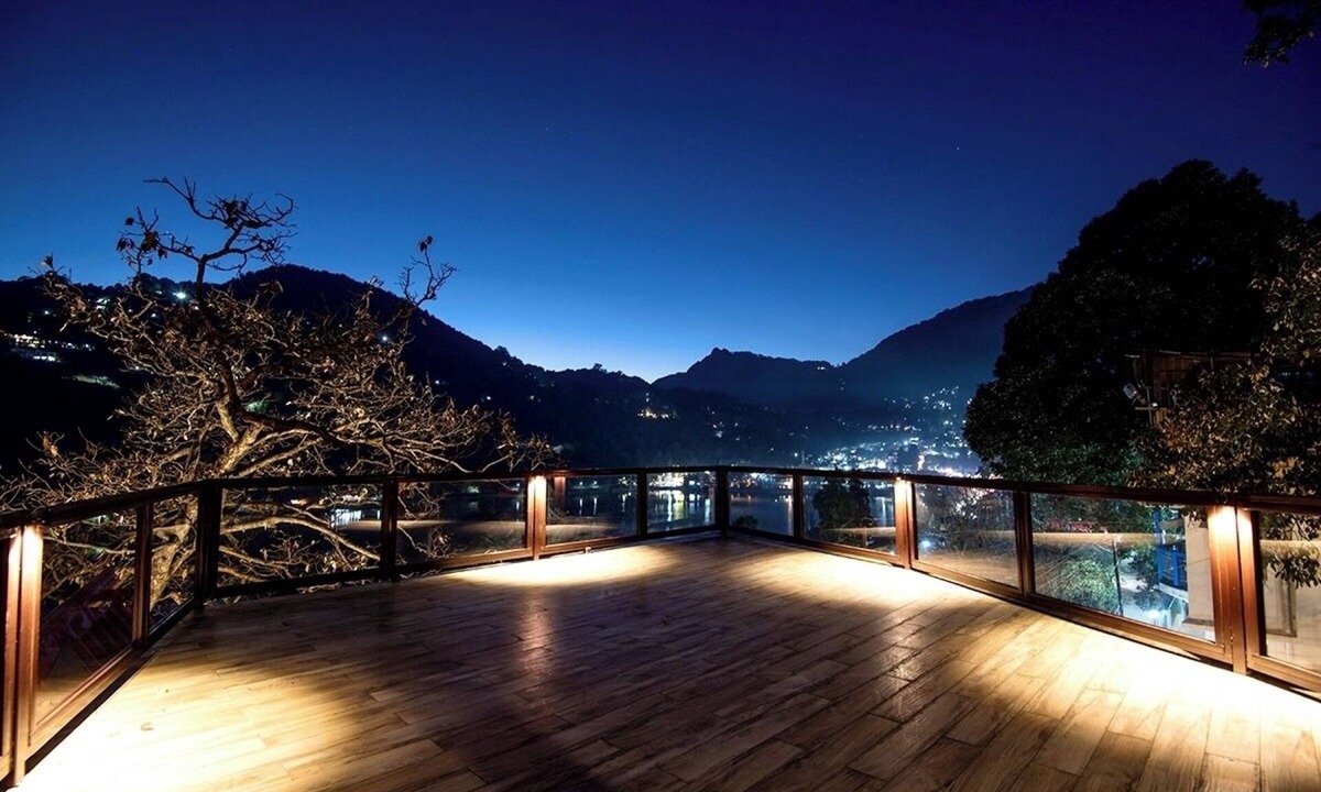 Mallital Resort | The Imperial Green (180 lake view)