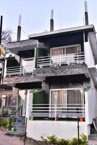 Dharampur Apartment | The Jungle Track Kasauli