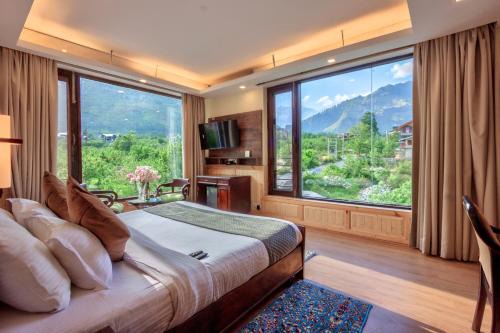 Manali Hotel | The Katoch Grand Resort