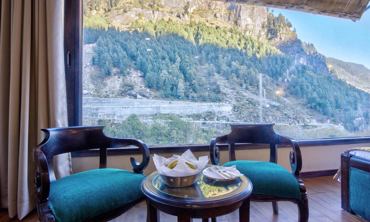 Manali Hotel | The Katoch Grand Resort