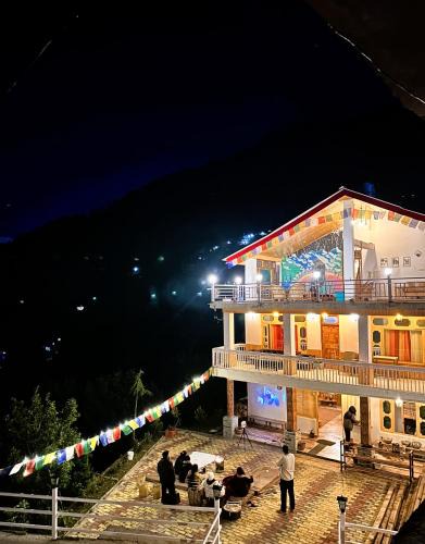 Manali Hotel | The Outpost - Hallan Valley, Manali - Boutique Stay & Cafe