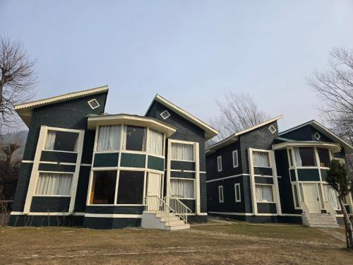 Pahalgam Hotel | The Pinus Resort