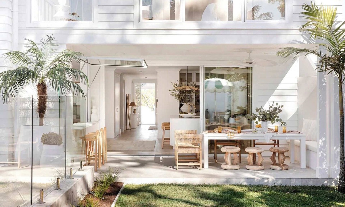 Riverview House | The Pool House, Riverview -Three Birds designed house with pool
