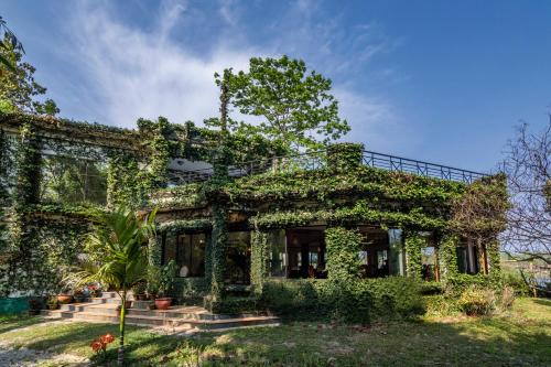 Dakshin Dhupjhora Resort | The Riverwood Forest Retreat Dooars - fully vaccinated staff