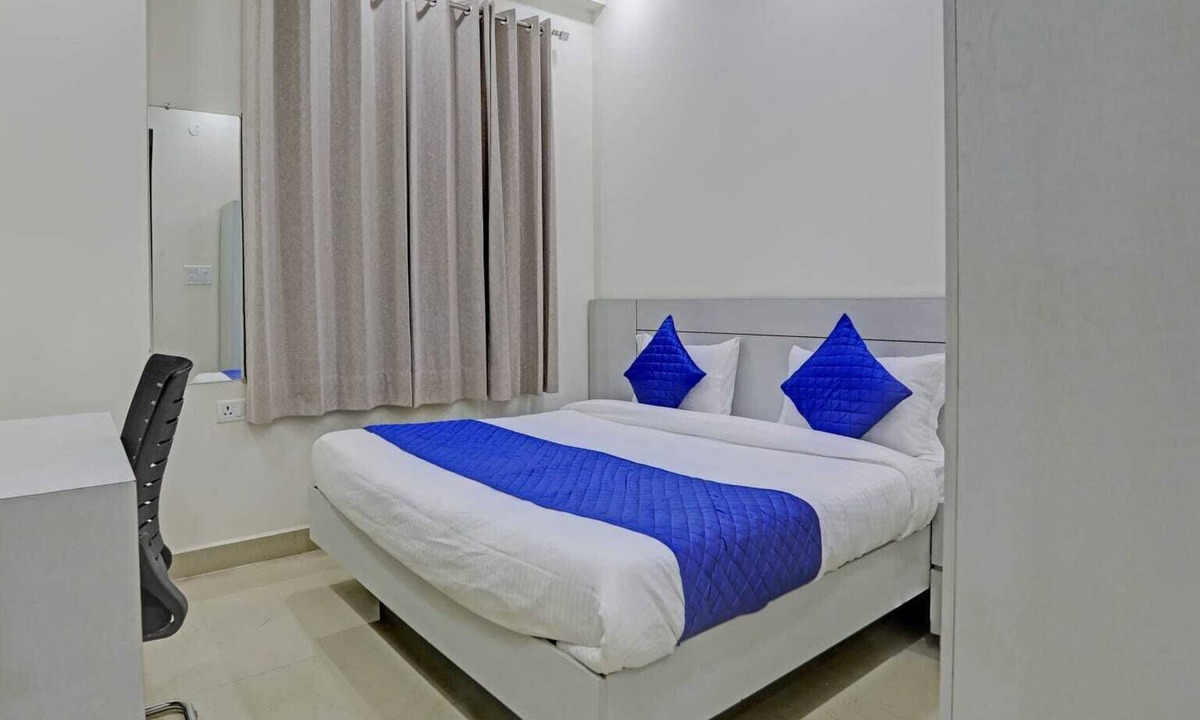 Sector 70 Hotel | The Vertigo
