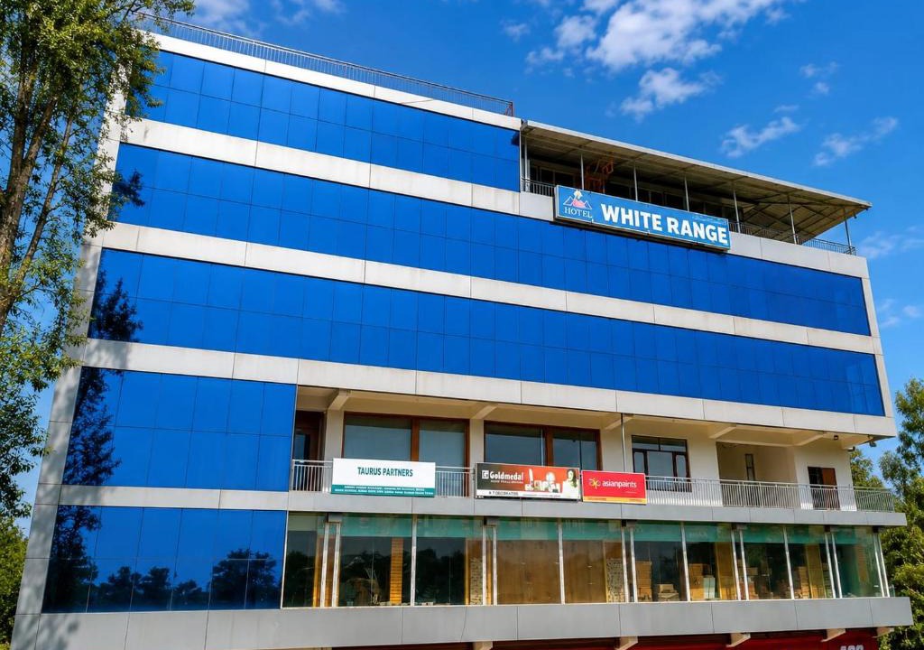 Gunehr Hotel | The white range