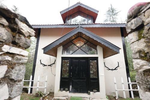 Shimla Hotel | The Woodlane Cottage