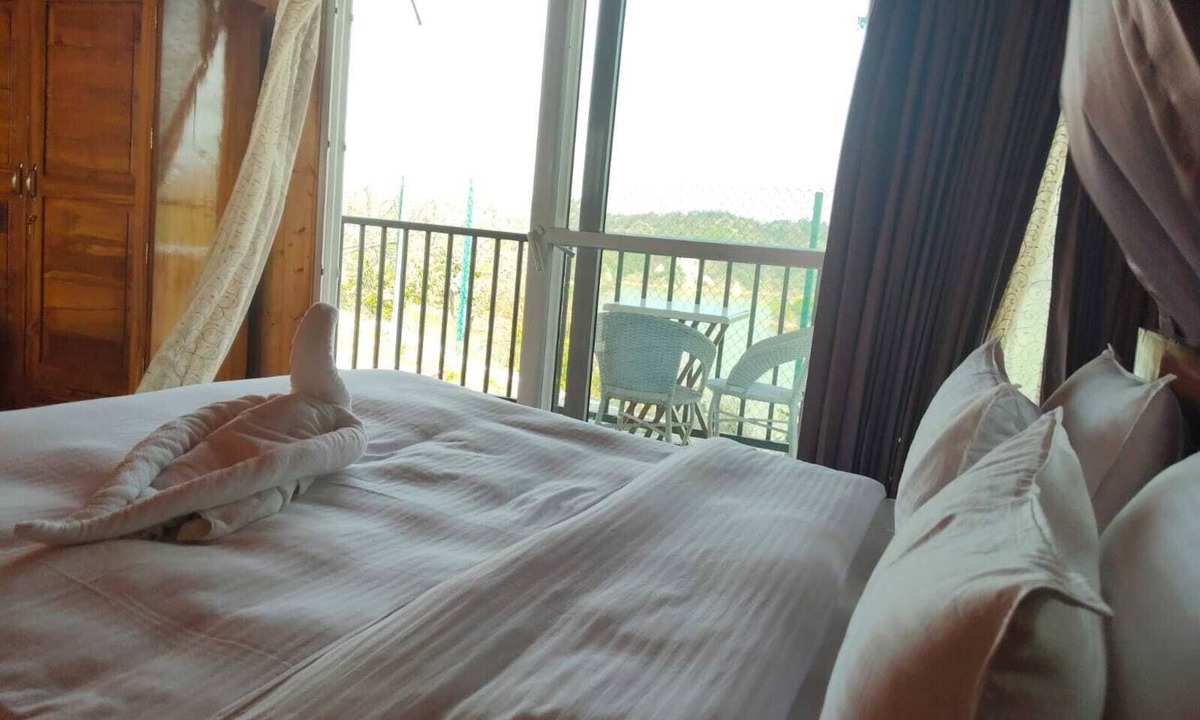 Hoshiarpur Hotel | Thorn Kitchen &Hideaways