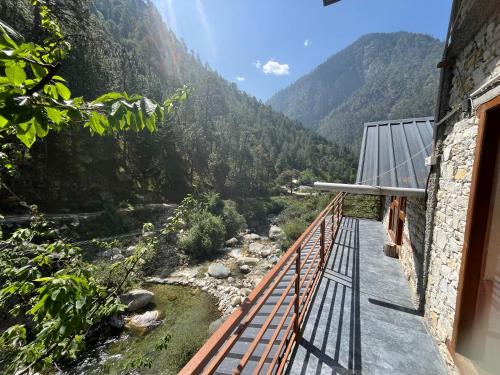 Banjar House | Tirthan river and wildlife cottage