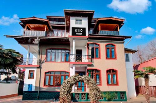 Nishat-Shalimar Hotel | Townhouse Brein Nishat