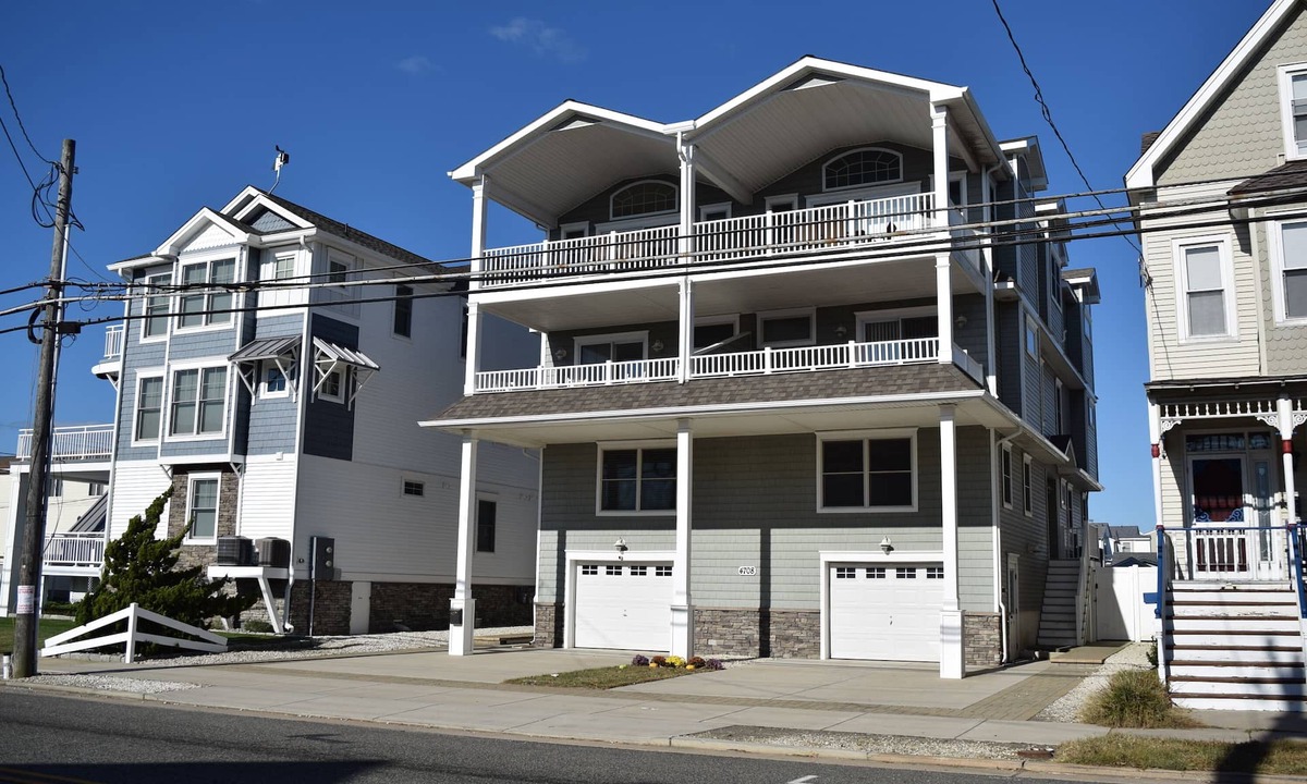 Sea Isle City House | Townhouse in the Heart of Sea Isle