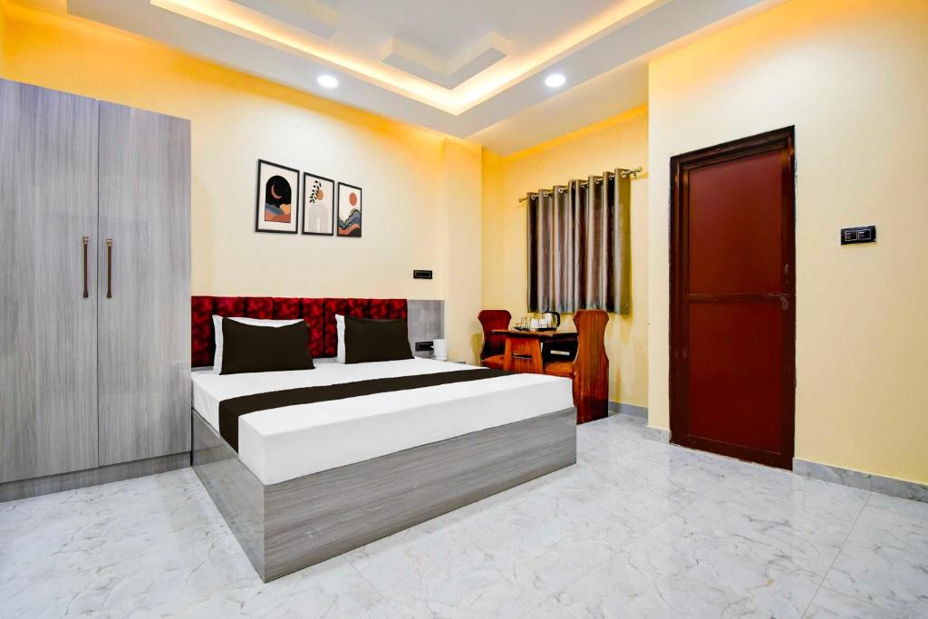 Gorakhpur Hotel | Townhouse Oak Gorakhpur Bharat Mata Mandir