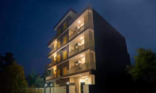 Sector 62 Hotel | Treebo Elite Corporate, Sector 62