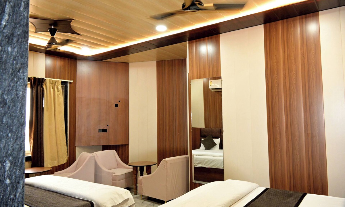 Barsana Hotel | Triveni Gest House