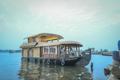 Aryad South Boat Rental | Tropikal cruise